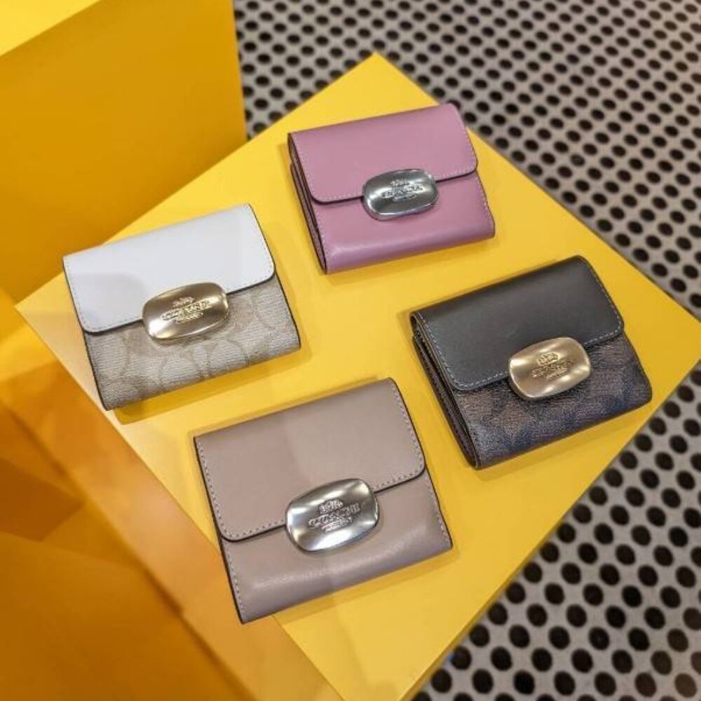 NWT Coach Eliza Small Wallet In Signature Canvas